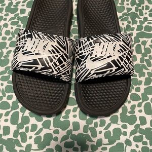 Woman’s NiKe Slides